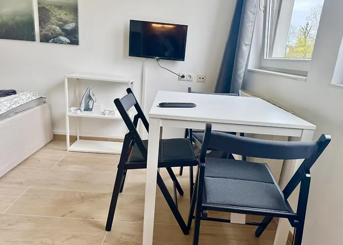 With Parking & Fitness * Vienna