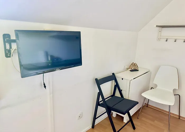 With Parking & Fitness Apartment *